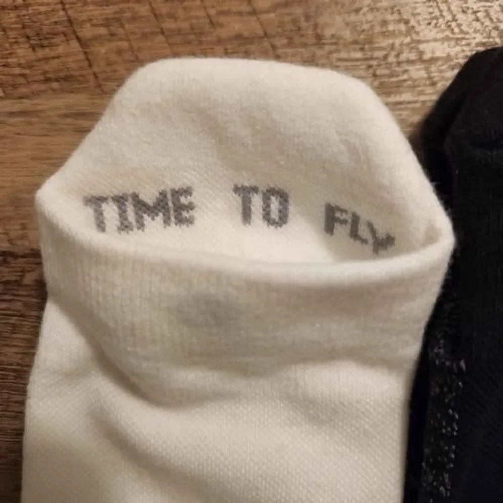 Hoka Unisex Socks NEW MEDIUM